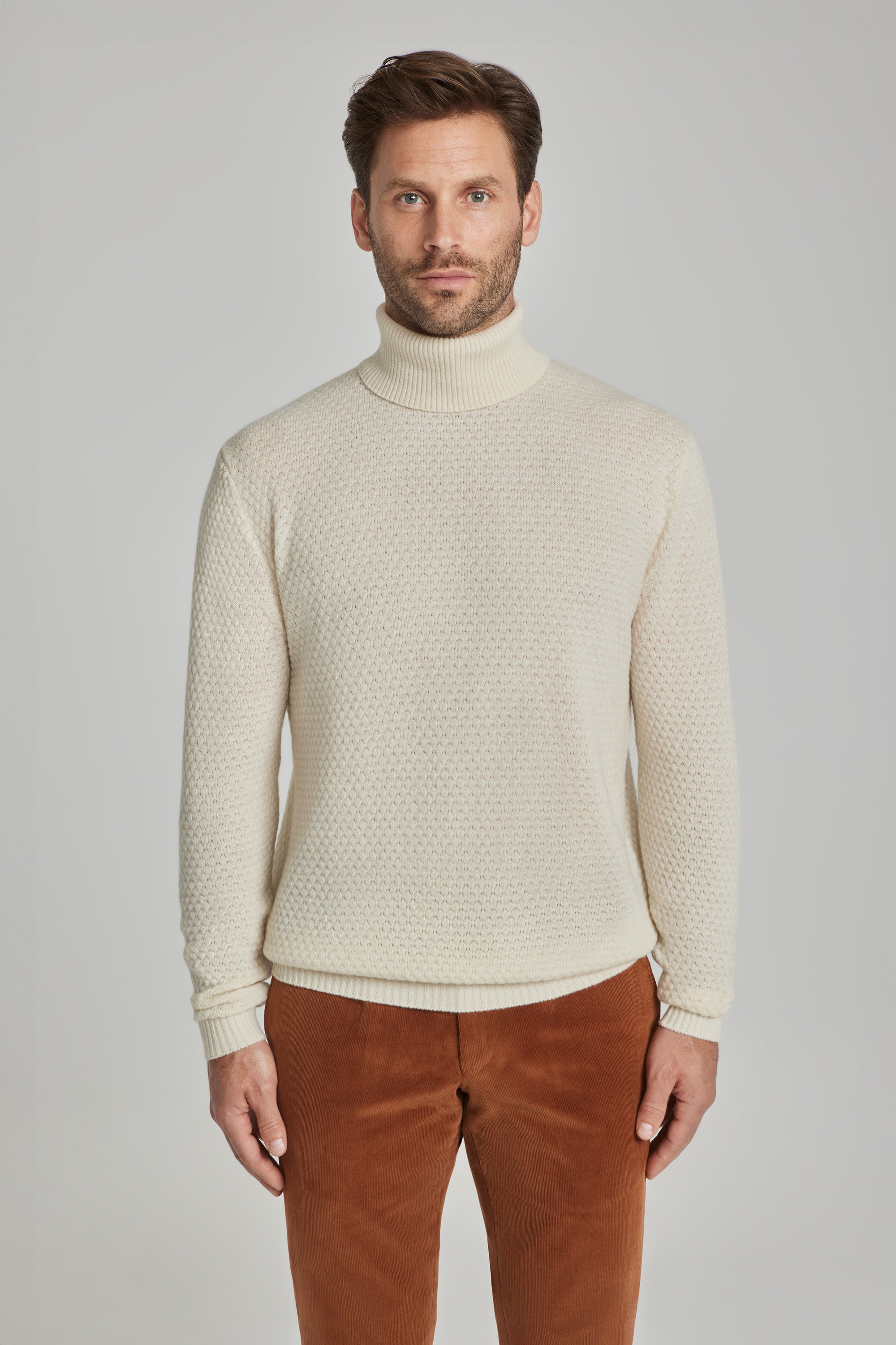 Renfrew Solid Cashmere and Wool Turtleneck Sweater in Ecru